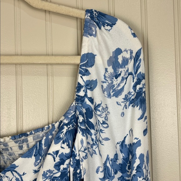 NWT Reformation Women’s Reign Top Olympia Floral Size 10 - Picture 4 of 12